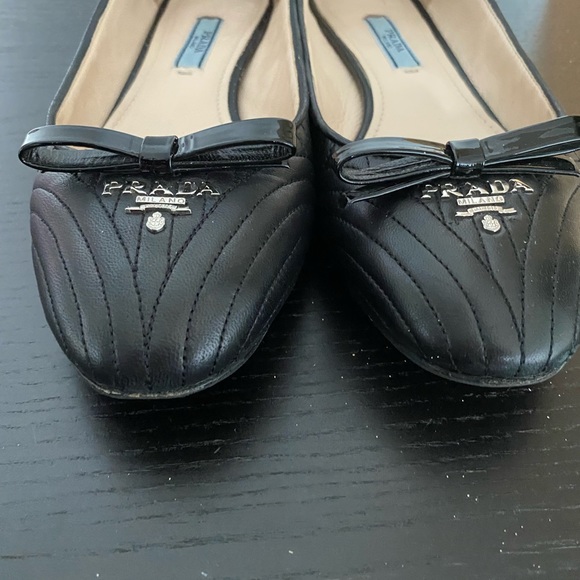 Prada flats in excellent condition - Picture 2 of 5